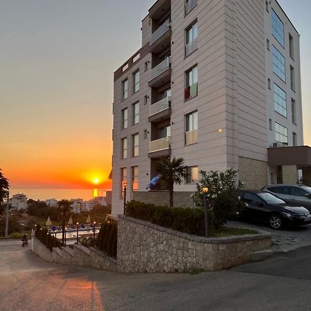 Lux Hotel M Dobra Voda Kültér fotó