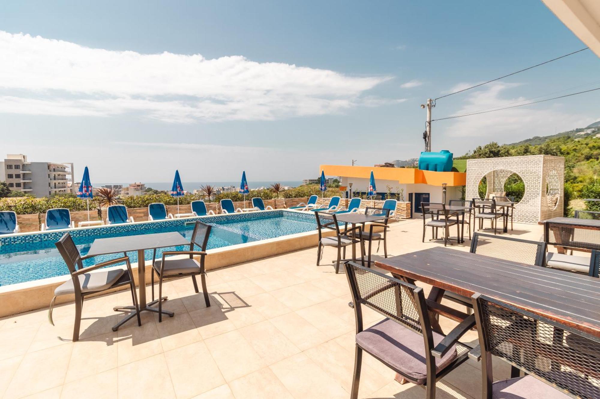 Lux Hotel M Dobra Voda Kültér fotó