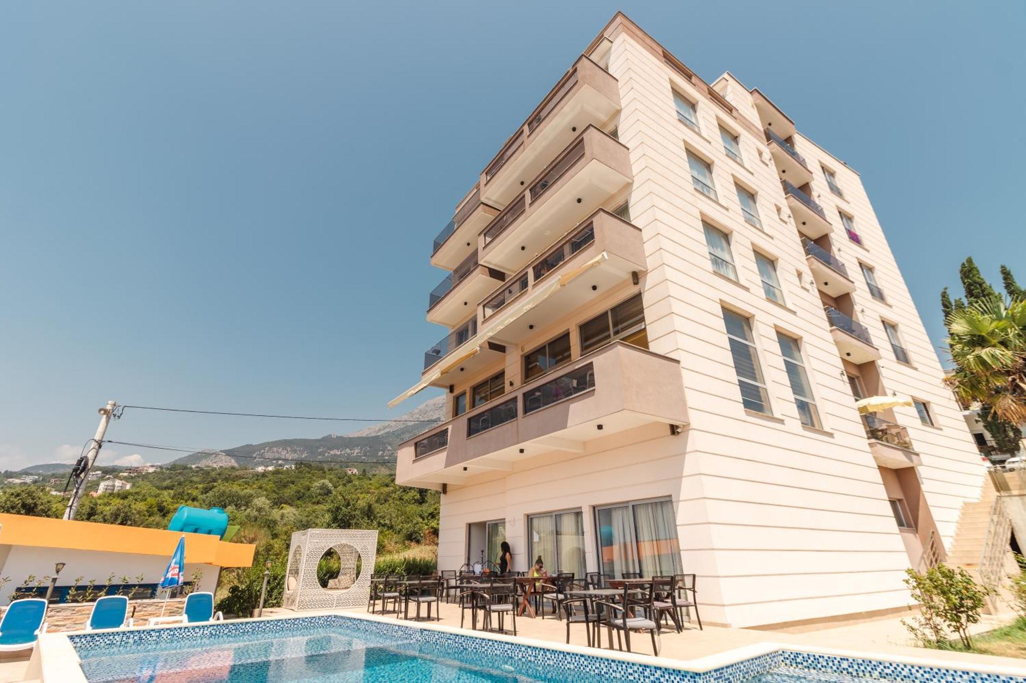 Lux Hotel M Dobra Voda Kültér fotó