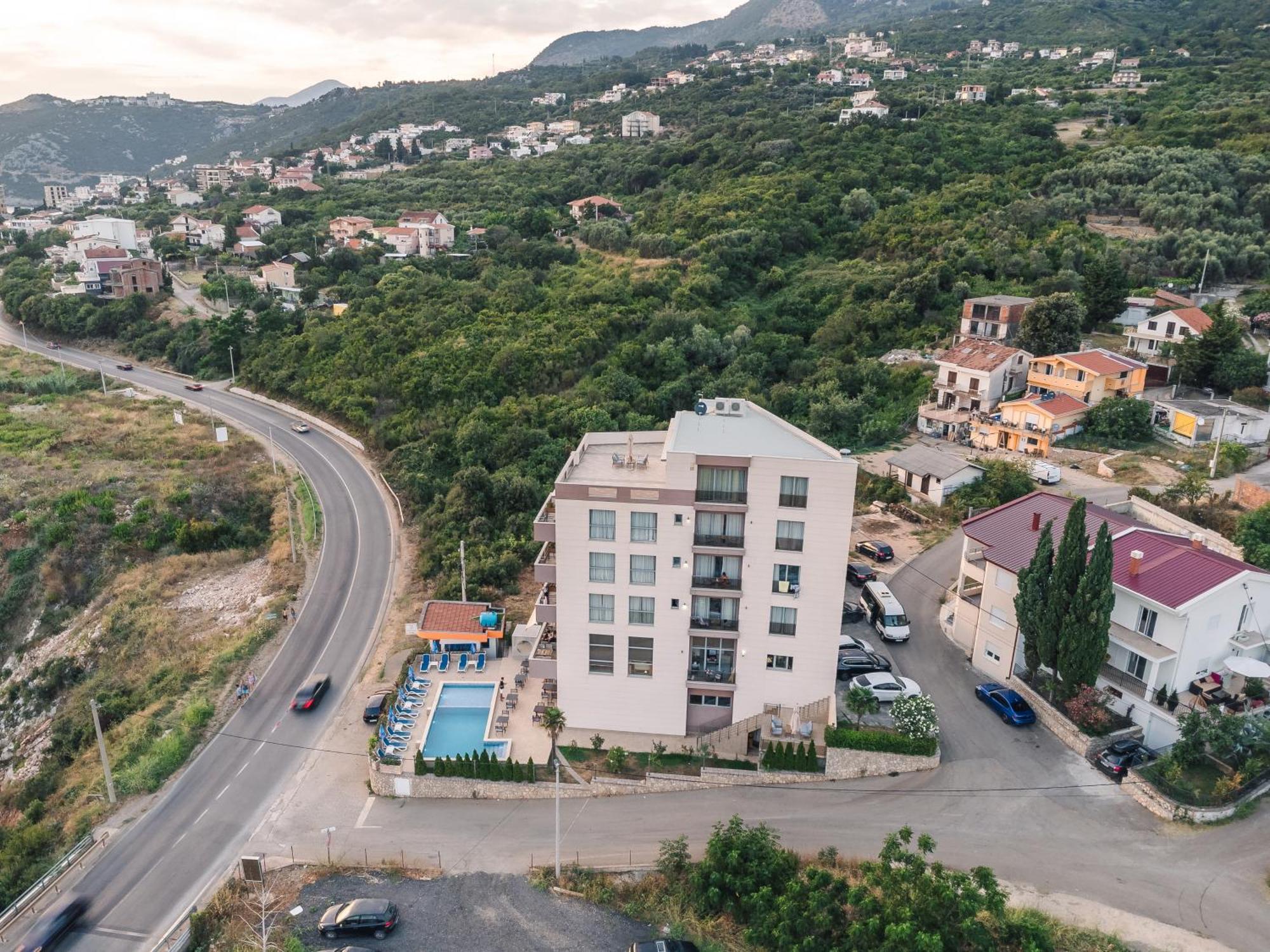 Lux Hotel M Dobra Voda Kültér fotó